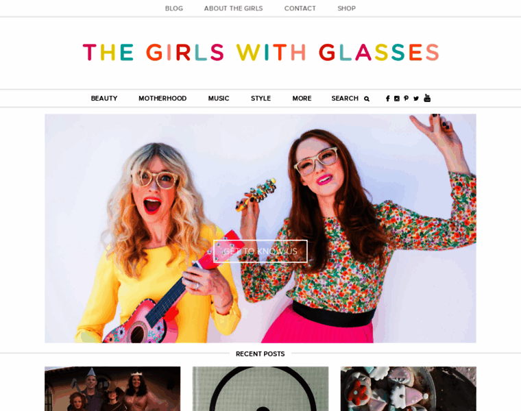 Thegirlswithglasses.com thumbnail