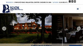 What Mollingtonbanastrehotel.co.uk website looked like in 2017 (6 years ago)